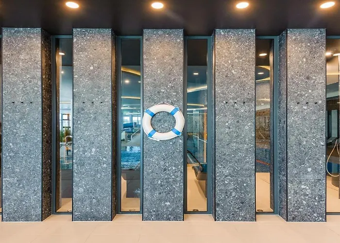 Lux Tukan B004, Polanki Aqua -