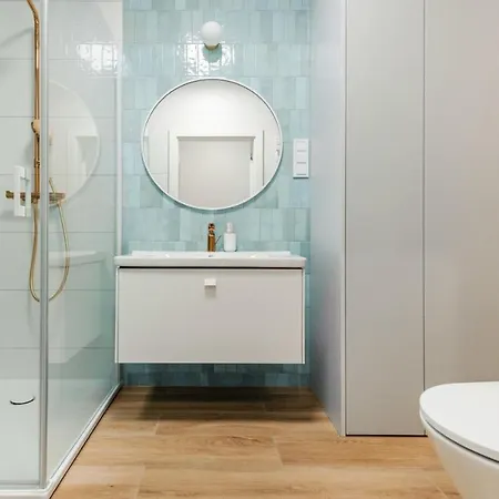 Lux Tukan B004, Polanki Aqua -