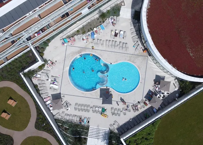 Lux Tukan B004, Polanki Aqua -